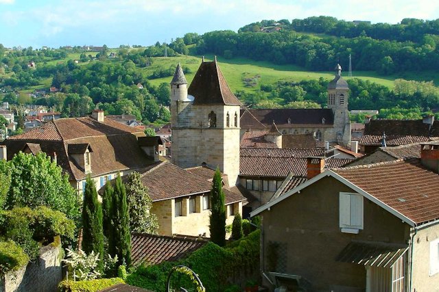 murs et fonds de commerce bar hôtel restaurant dans le Lot (Figeac)